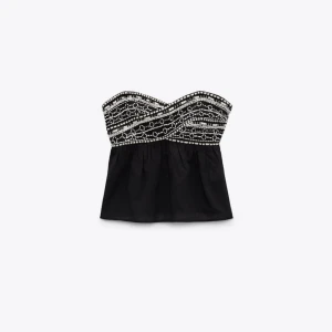 Zara topp - Nyköp tröja som inte är använd endast provad.