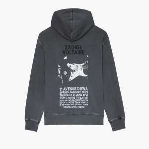 grå zadig & Voltaire hoodie i strl L. Skick 10/10, köpte i juli men inte använts då den var lite stor på mig.