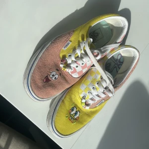 Vans - svampbob  - Knappt använda Vans med svampbobformat