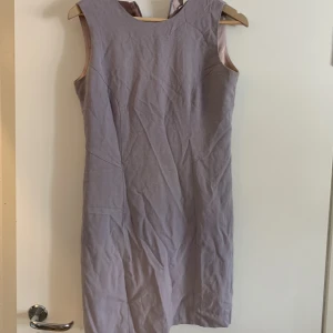 Klänning  - Fodralklänning köpt på beyond retro 