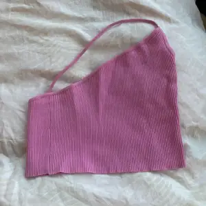 Supergulligt rosa kroppat linne!!  💖