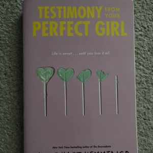 Bok - Bok på engelska. TESTMONY FROM YOUR PERFECT GIRL. Aldrig använd. Kan fraktas med andra böcker 📚 köparen står för frakten