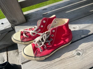 Convers  - Äkta convers storlek 33