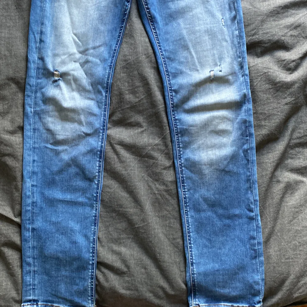 jack&jones jeans modell slim/glenn  storlek 27-30 bra skick. Jeans & Byxor.
