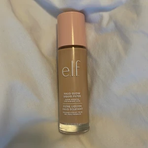 Elf halo glow - Säljer elf halo glow i färgen 2 (näst ljusaste färgen). Har använt några  gånger. Kontakta mig först!