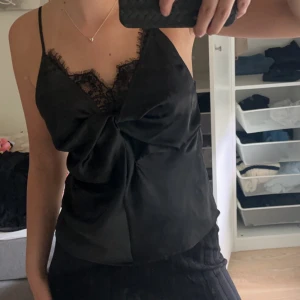 Fest topp  - Fest topp storlek s 90 kr 