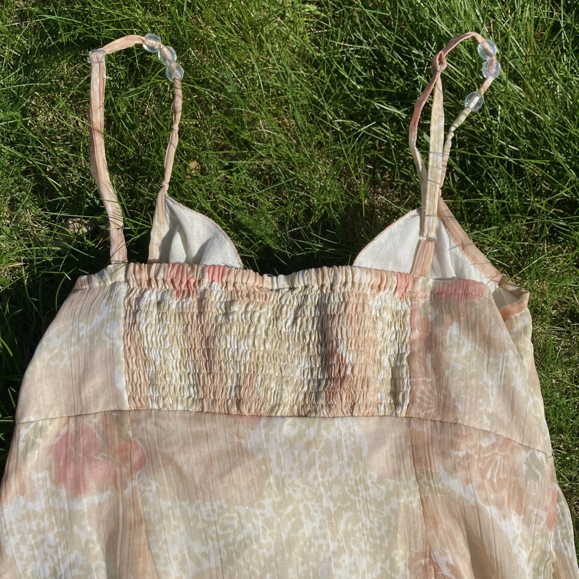 Långklänning med pärl detaljer - 91