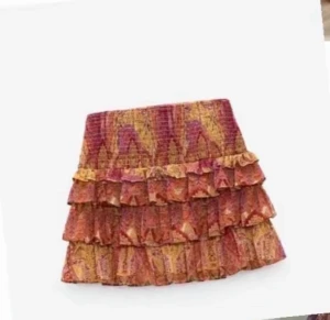 Zara kjol - Oanvänd zara kjol🫶🏻