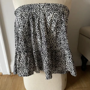 Sommarkjol  - Super fin kjol till sommaren,lätt att styla,kan ha den som topp också🫶🫶🫶