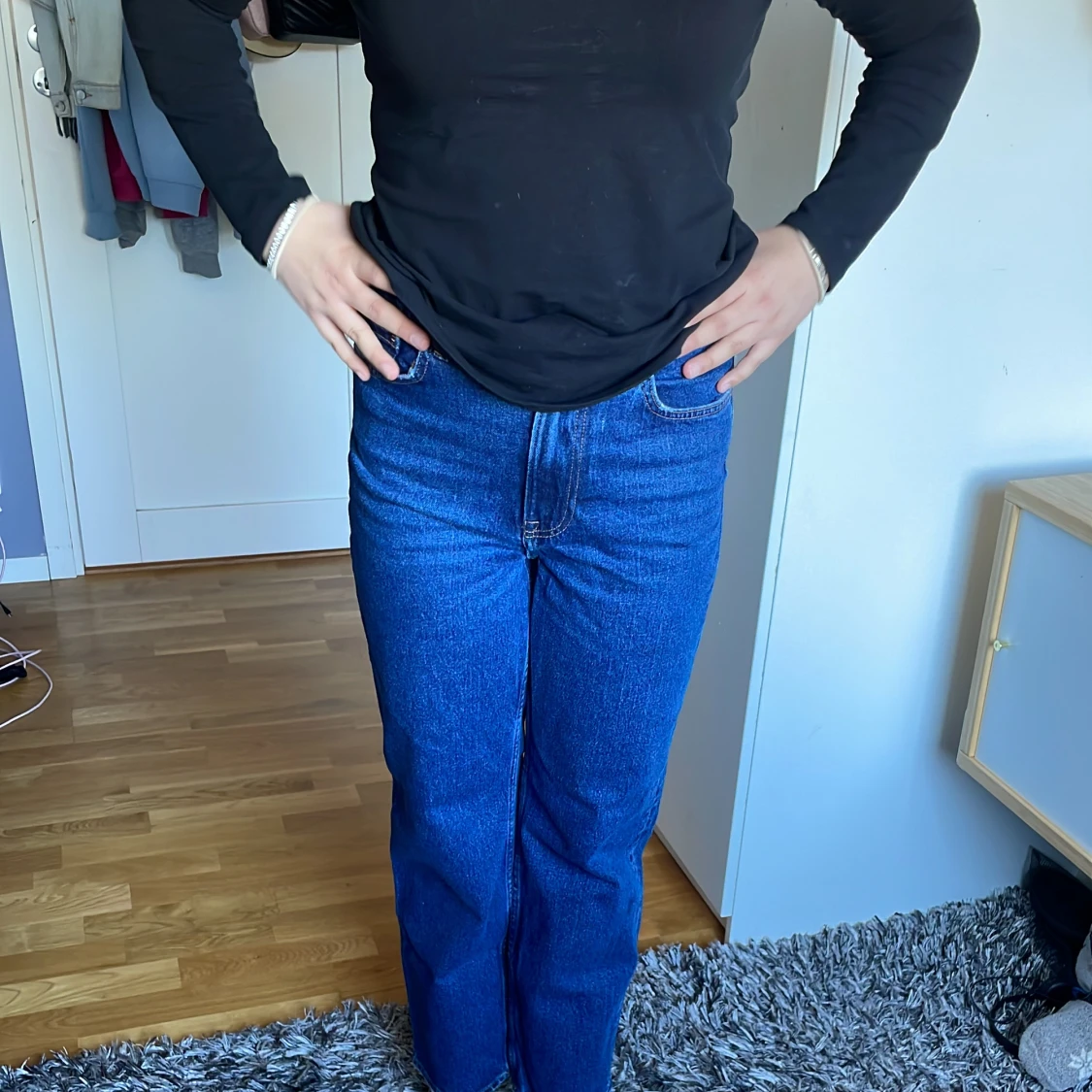 Högmidjade pösiga jeans