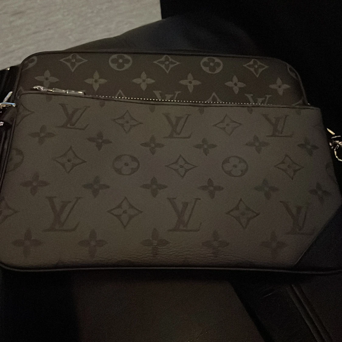 Lous Vuitton trio bag