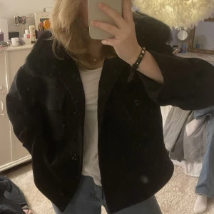 Meotine jacka - Säljer min meotine jacka, storlek s/m. Orginalpris 3.500kr.