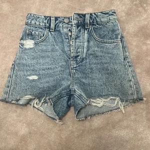 Denim shorts - För små❤️