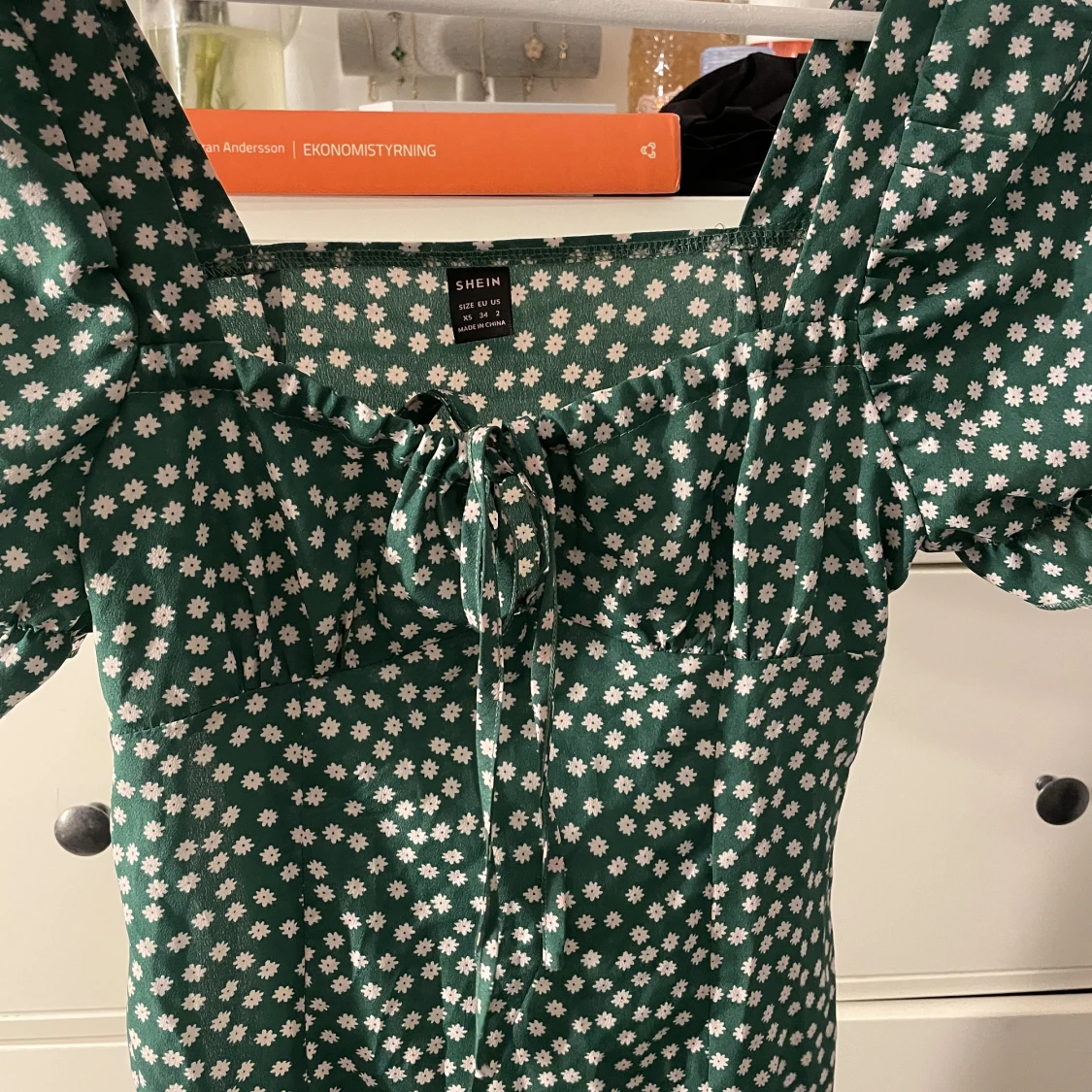 Blommig klänning från shein - 90