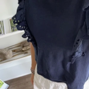 Volang topp - Säljer nu min fina volang topp från Holly and whyte i xs❤️så fin men lite liten