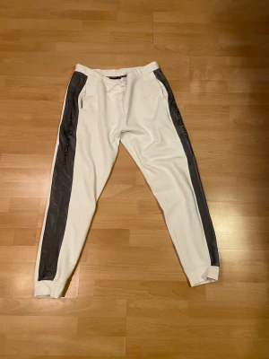 Sail racing byxor  - Sail racing byxor som är knappt använda. Nypris 1 200kr 