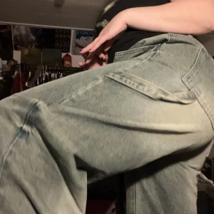 Baggy jeans - Baggy jeans! Fett coola och sköna! Tyvärr aldrig använda för dem är för stora för mig tyvärr! Köpta från cider
