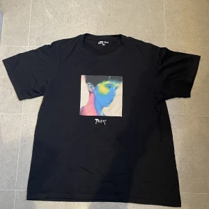 uniqlo - uniqlotröja med collab