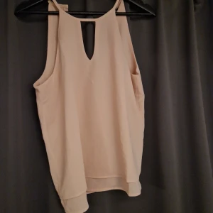 Linne  - Helt nytt linne med prislapp kvar