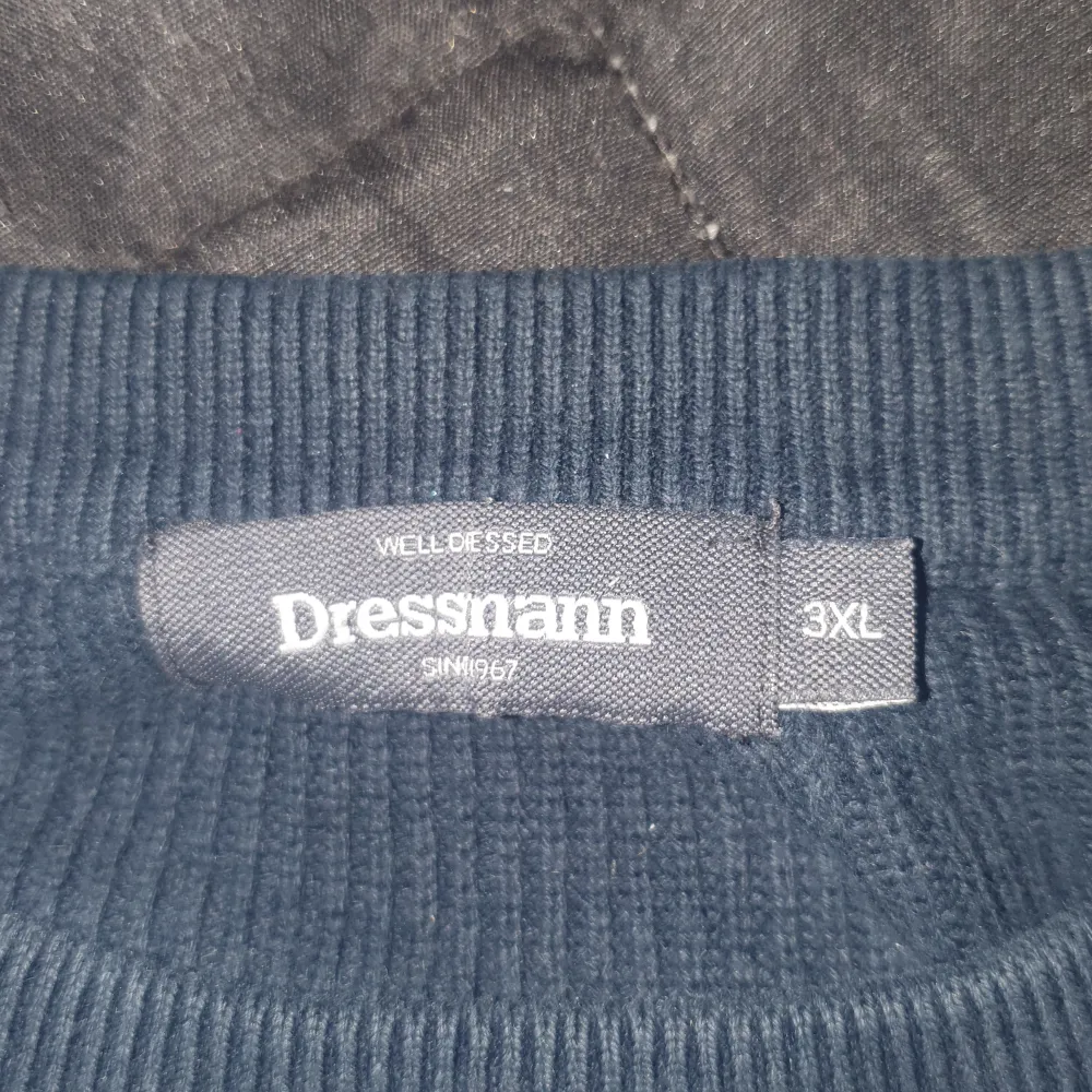 En randig långärmand tröja ifrån Dressman XL i storlek 3xl. Tröjor & Koftor.