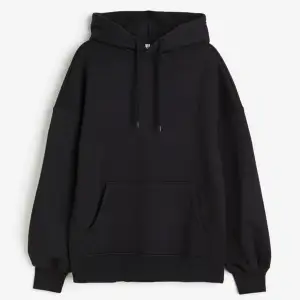 Säljer en svart hoodie från Hm St M 