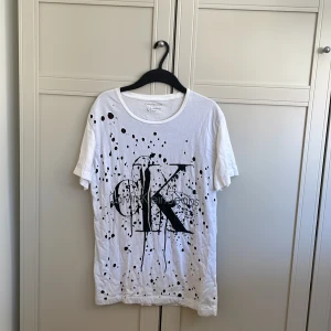 Ck t-shirt - Ck t-shirt storlek L 