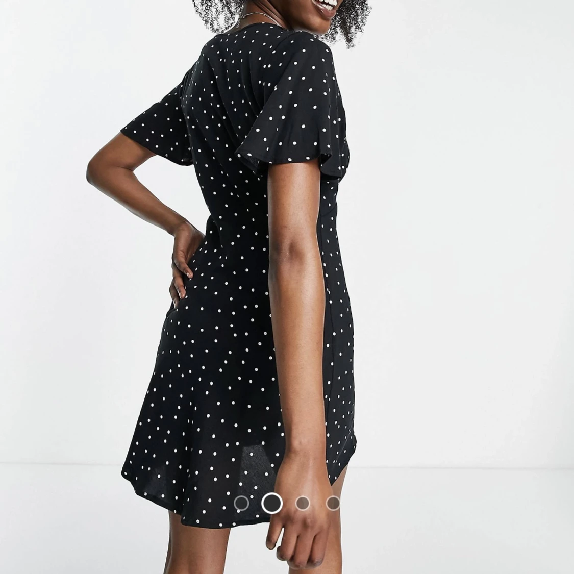 Prickig sommarklänning - 90