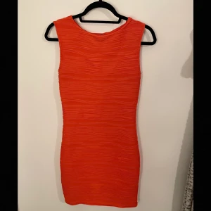 Klänning  - Säljer den här jätte fina somriga klänningen i storlek S!😍