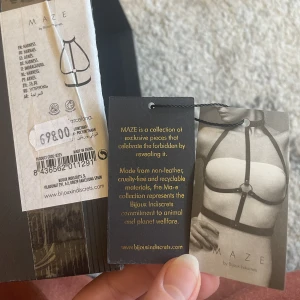 Sexig harness  - Endast använd en gång under en Pride-parad.  Riktigt cool och sexig! 698 kr i nyköpspris men fortfarande helt i nyskick.