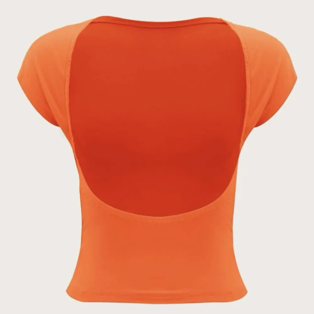tröja med öppen rygg, skitfin orange färg, perfekt till sommaren💕. Toppar.