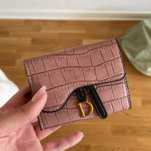 Smutsrosa plånbok / korthållare 