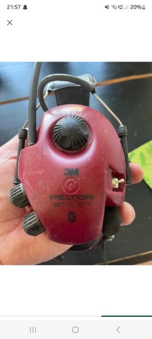 Peltor ws alert xp MED Bluetooth  - Jätte omhändertagna fina hörselkåpor med från Peltor. Inte dom nyaste men dom har Bluetooth! Och kvalitet!
