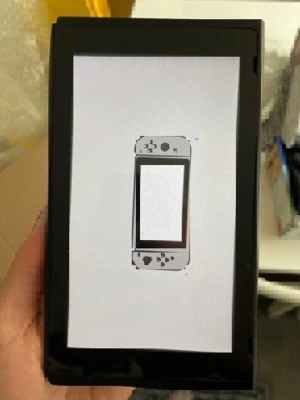 Nintendo switch pokemon  - Nintendo switch säljes köpt för år sen säljes för att jag inte använder det nåmer billigare vid snabb affär