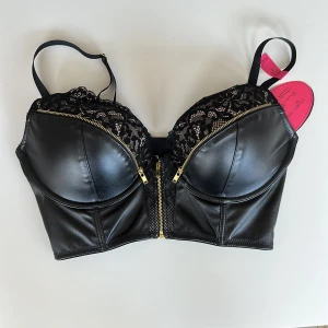 Underkläder  - Helt ny från hunkemöller. Ny kostar den 449kr. Den är pushup. 