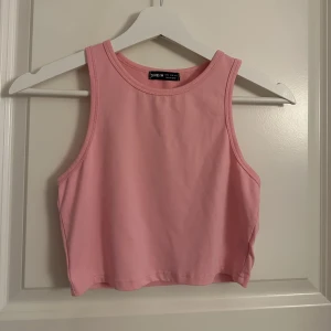 Topp - Rosa topp från SHEIN i strl S, aldrig använd 