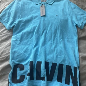 Peké ck tröja  - Helt ny aldrig använd pris tag är kvar, priset kan diskuteras.