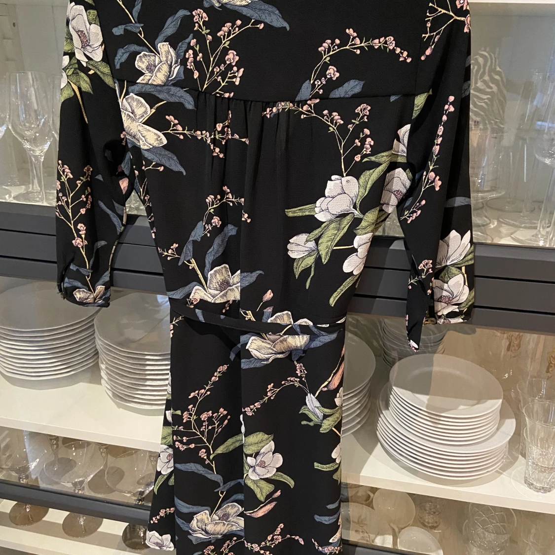 klänning strl 36 från only - 91