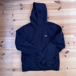 Hov1 hoodie - Kärleksbrev hoodie. Knappt använd, inget slitage alls. Oversize fit.