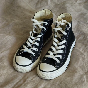 Converse - Converse in size eu 36 in good condition! Getting rid of my wardrobe so feel free to bundle  