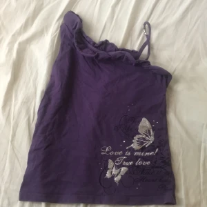 Y2k topp - Lila y2k topp i storlek XS/134/140💜