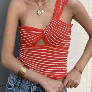 Topp - Supersnygg topp fårn zara! Säljs från 150