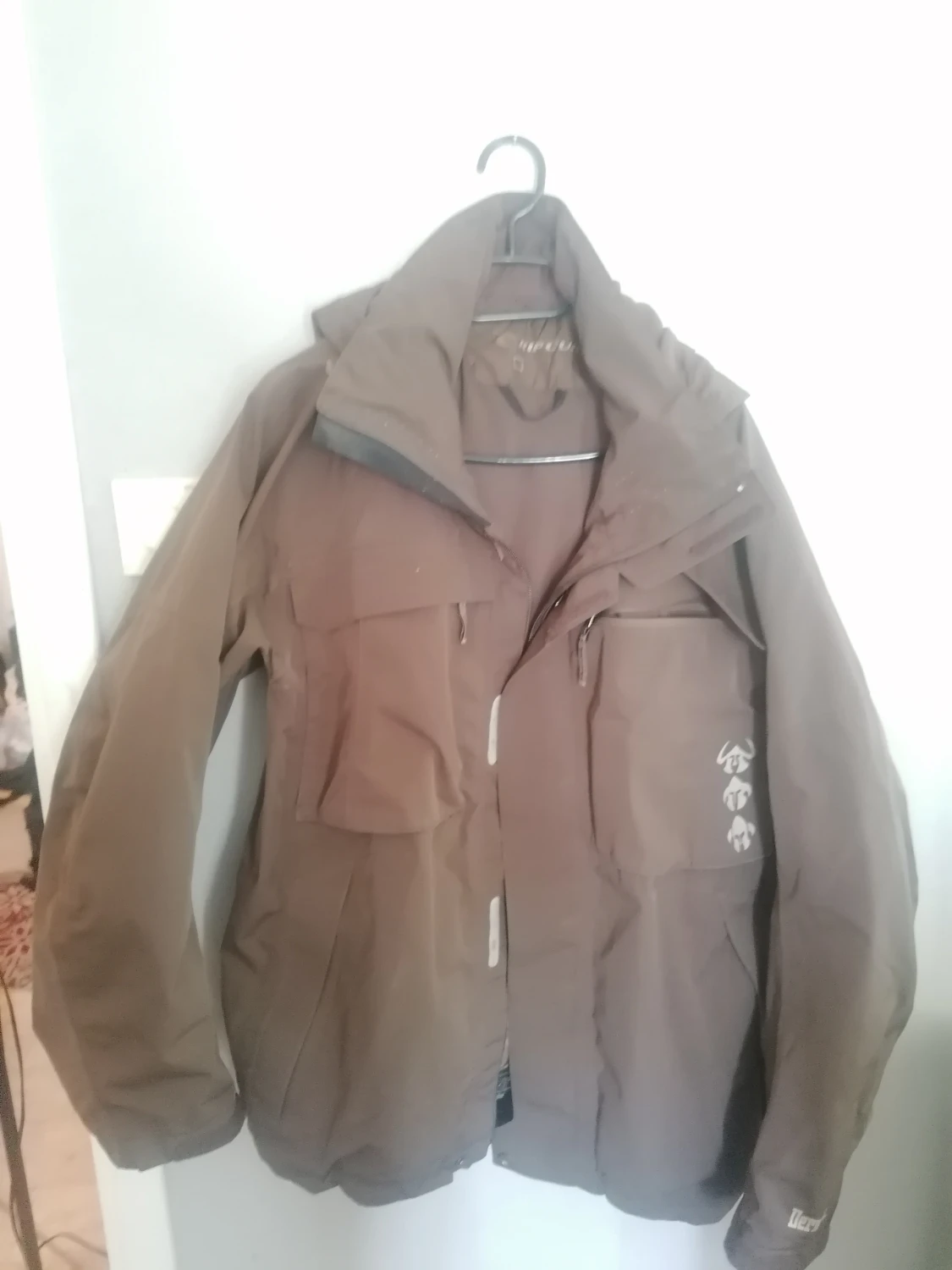 Diverse feta kläder