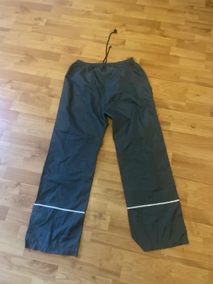 Snygga sommarbyxor - Knappt använda