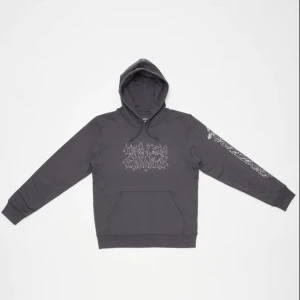 yung lean warlord hoodie - yung leans warlord hoodie!!! köpte den för ett bra tag sen men frf samma skick lxm inga defekter🙏gråa modellen!!  skriv vid frågor💋