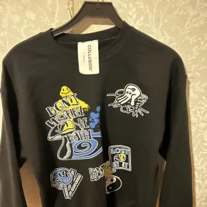 Streetstyle tröja  - Köpte den från Asos och använt den cirkaa 2-3 gånger. Säljer den eftersom har inte sån stil löbgre 