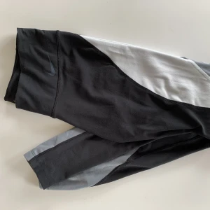 Nike-tights - 80kr + frakt