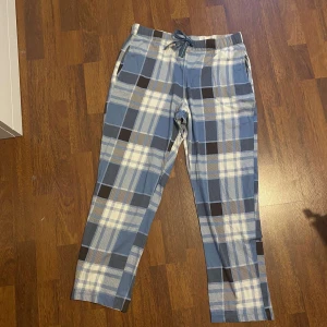 Pyjamasbyxor  - Pyjamasbyxor i strl M från Kappahl. Supersköna men säljer pga använder aldrig❤️