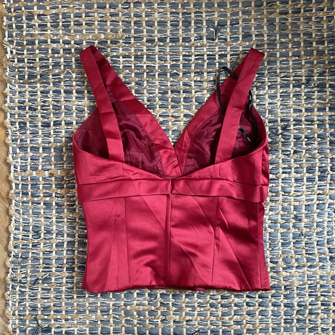 Vinröd korsett/festtopp  - 90