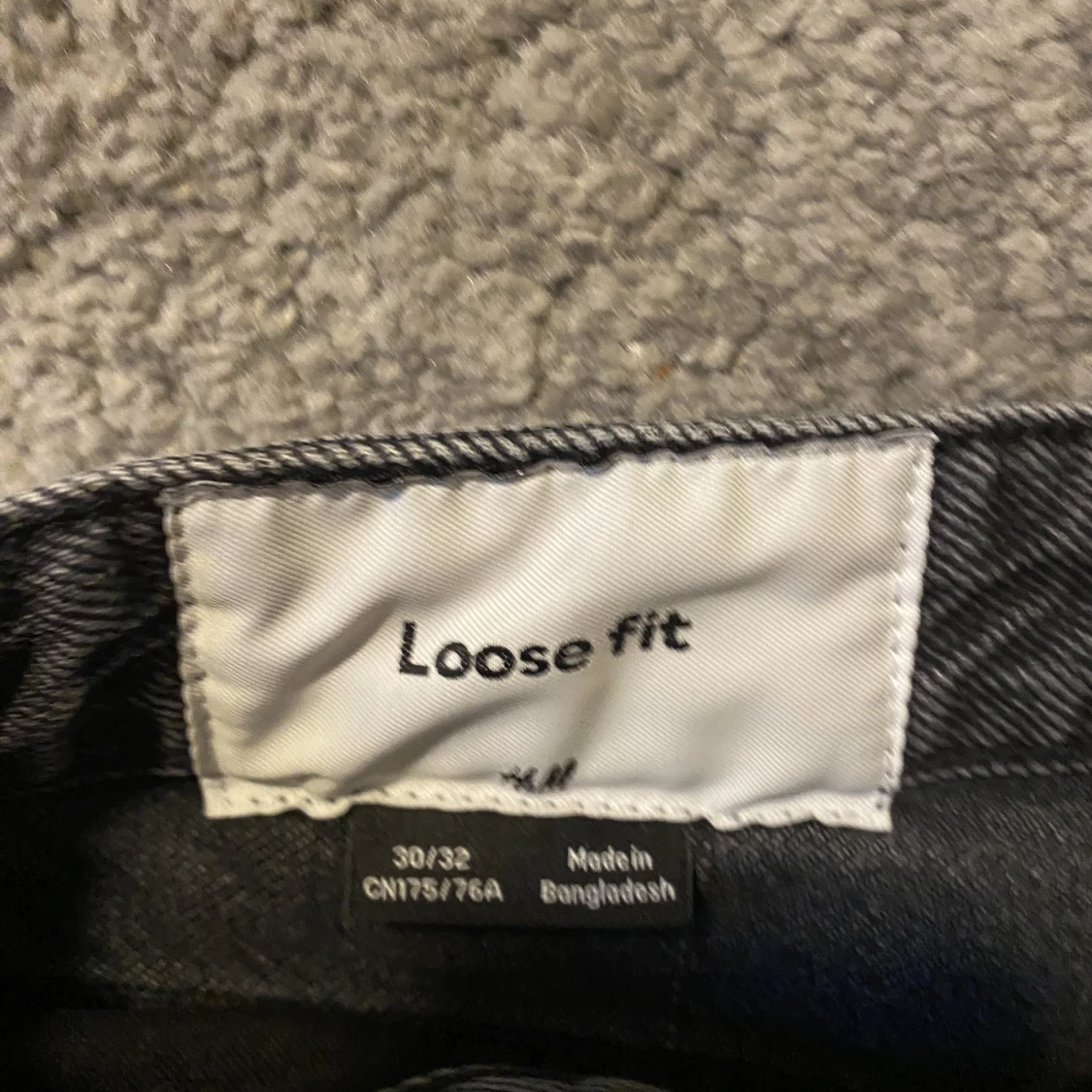 Mörk gråa jeans  - 90