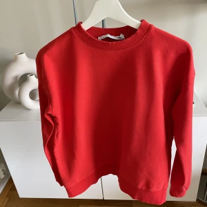 Collegetröja i storlek Xs - Fin collegetröja i bra skick från Lager 157. Hel och ren